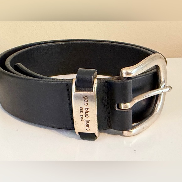 GAP Accessories - GAP Black Leather Belt with Silver Buckle